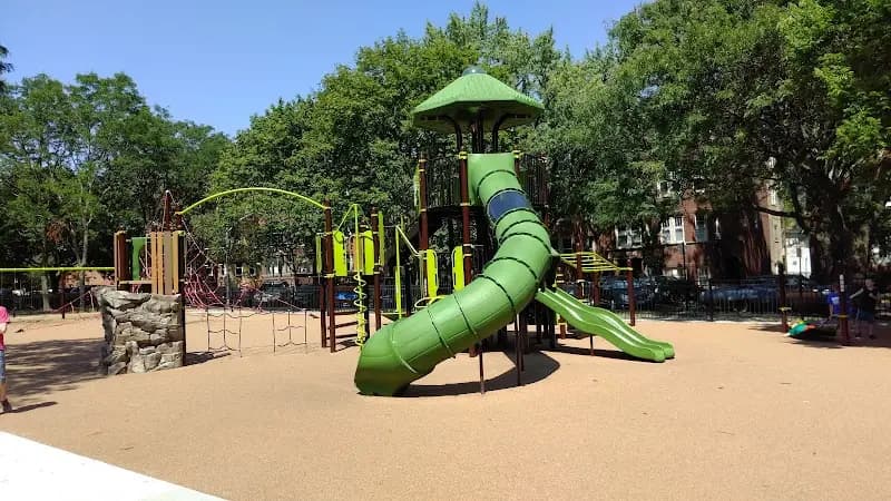 Senn (Nicholas) Park